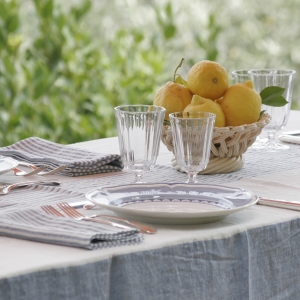 C&C Milano Magnolia tablecloth